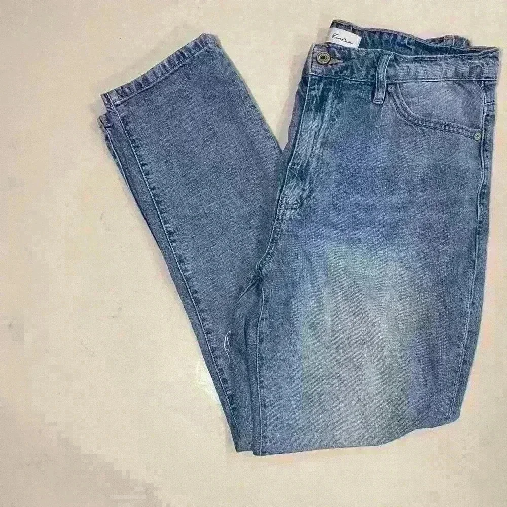 Mom Jeans - Picture 12 of 12
